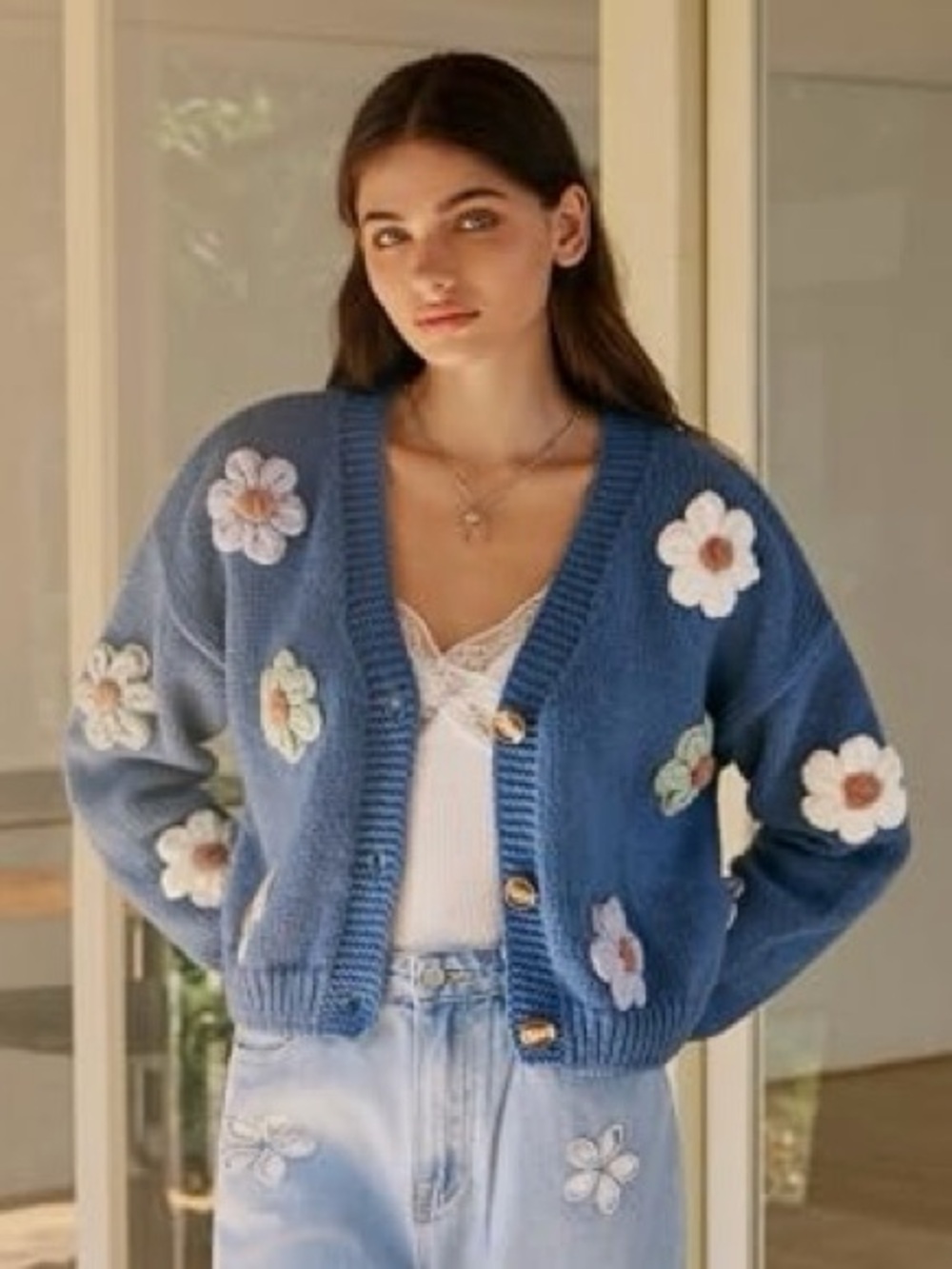 Cider Blue V-Neck Cropped Cardigan with Floral Appliqués Size Medium